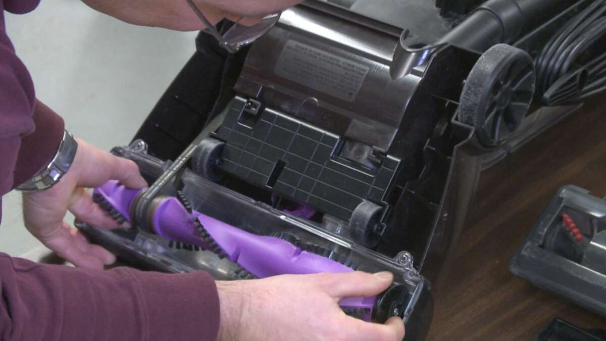 How To Replace A Vacuum Cleaner Belt: Quick DIY Guide