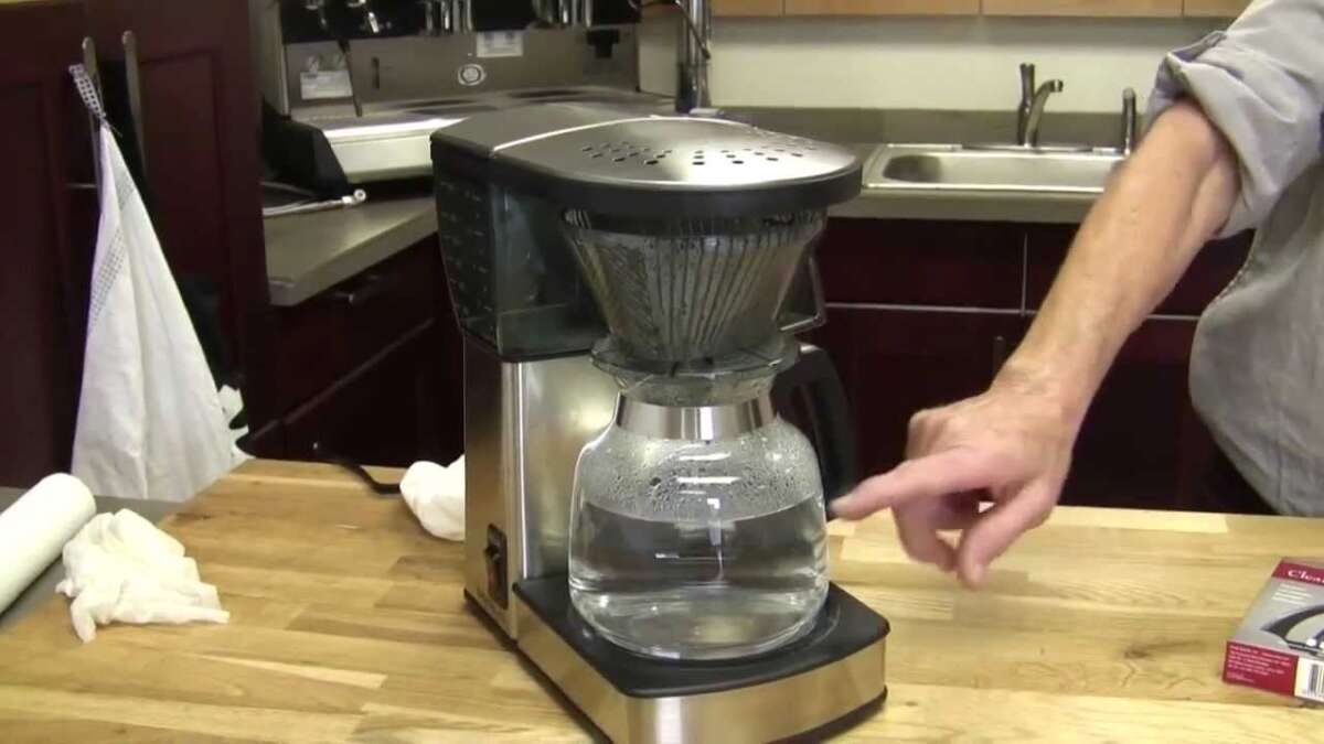 How To Clean A Bonavita Coffee Maker: Easy Descale Guide