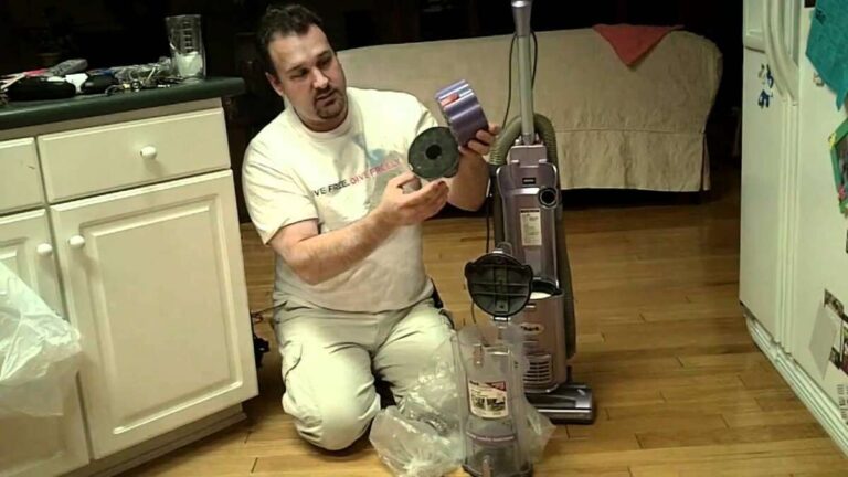 How To Empty Shark Navigator Vacuum Cleaner