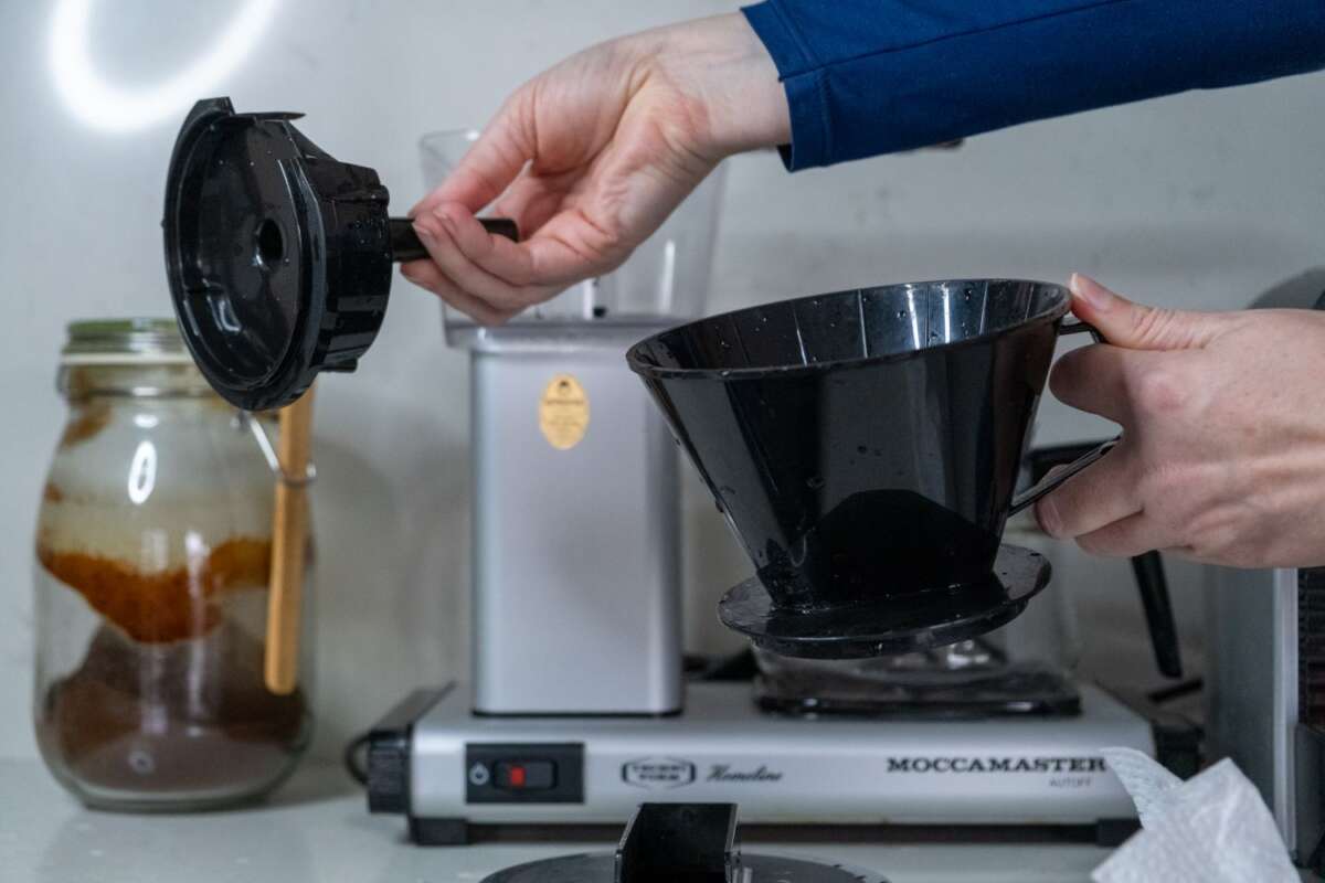 How To Clean Coffee Maker With Lemon Juice: Quick Tips