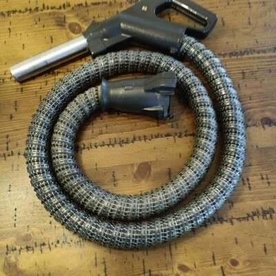 How To Clean Vacuum Cleaner Hose With Household Items