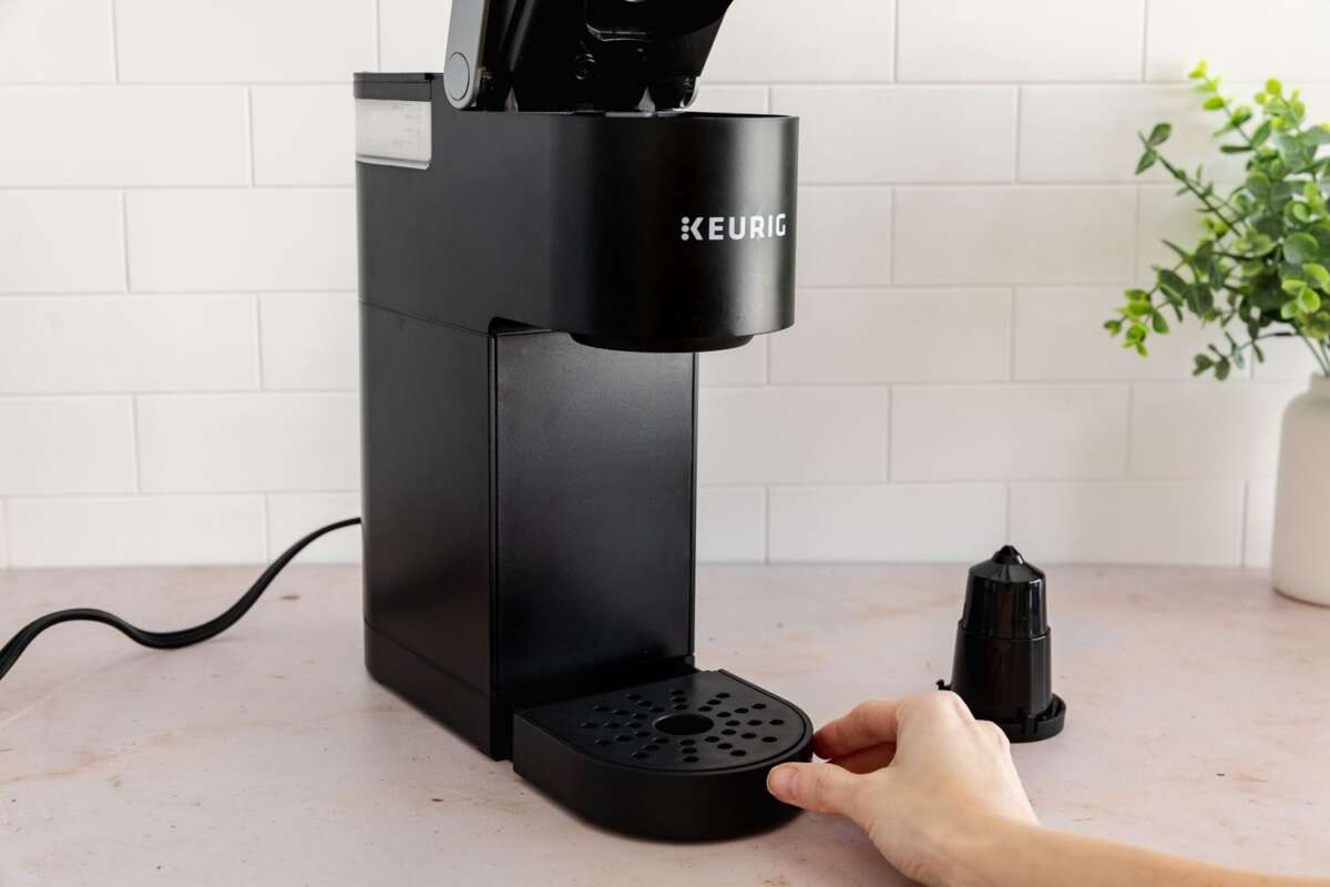 How To Clean A Keurig Coffee Maker: Quick Cleaning Guide