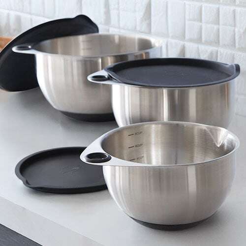What Mixing Bowls Do Chefs Use