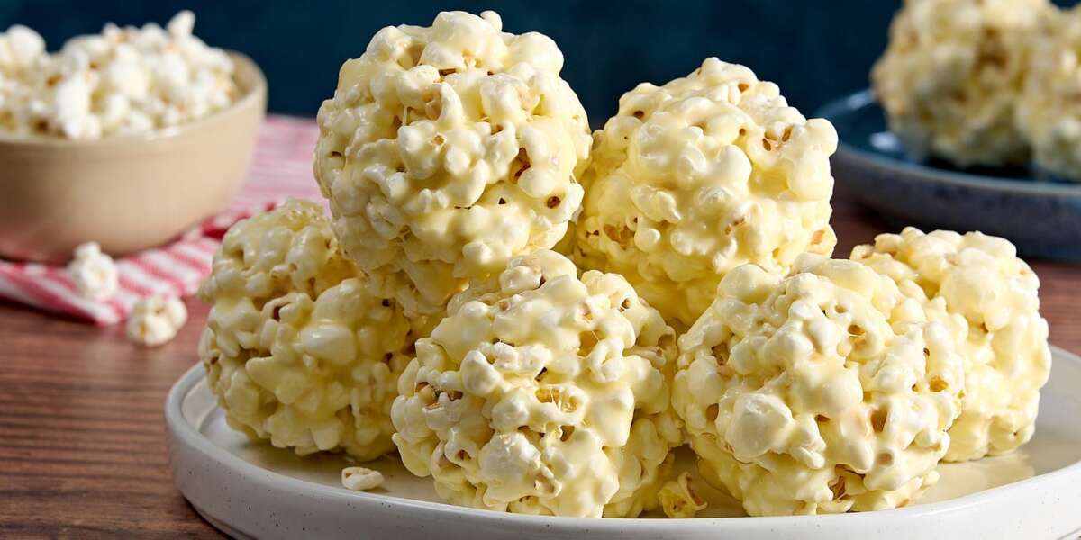 How To Make Marshmallow Popcorn: Easy Sweet Recipe