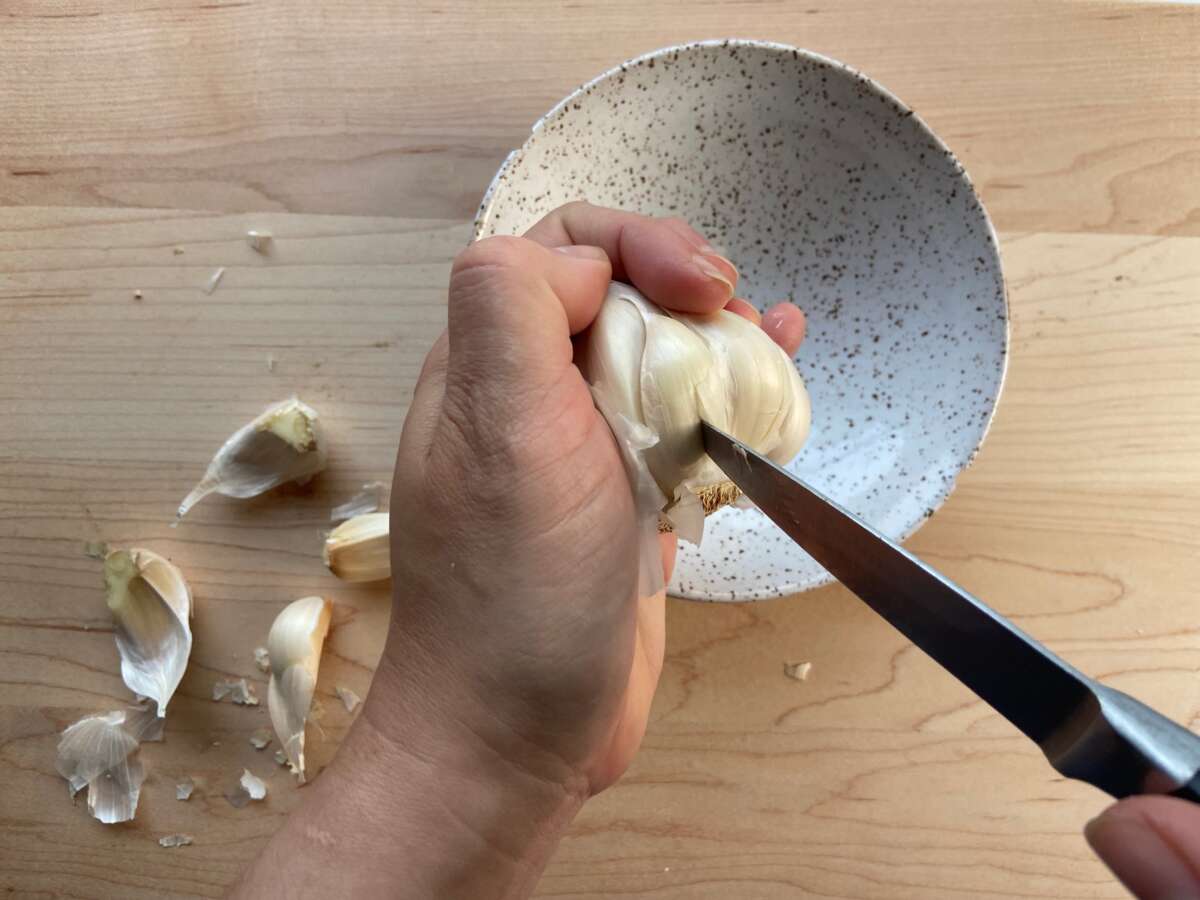 What Is The Best Way To Peel Garlic: Easy Methods