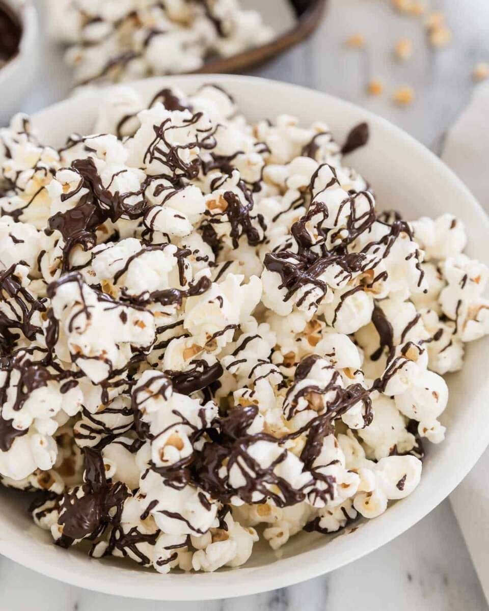 How Do You Make Chocolate Covered Popcorn
