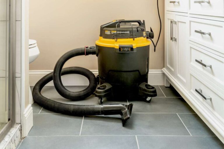 Can You Put Water In A Vacuum Cleaner