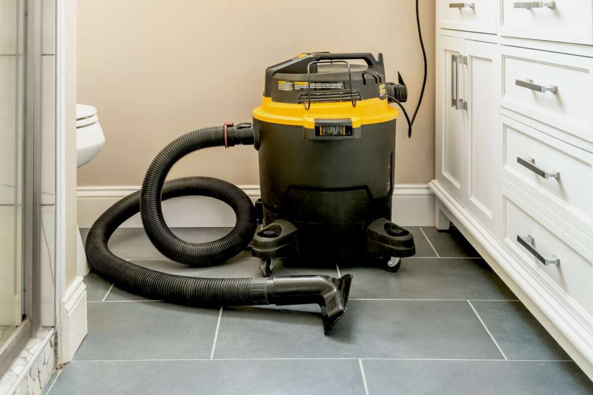 Can You Put Water In A Vacuum Cleaner