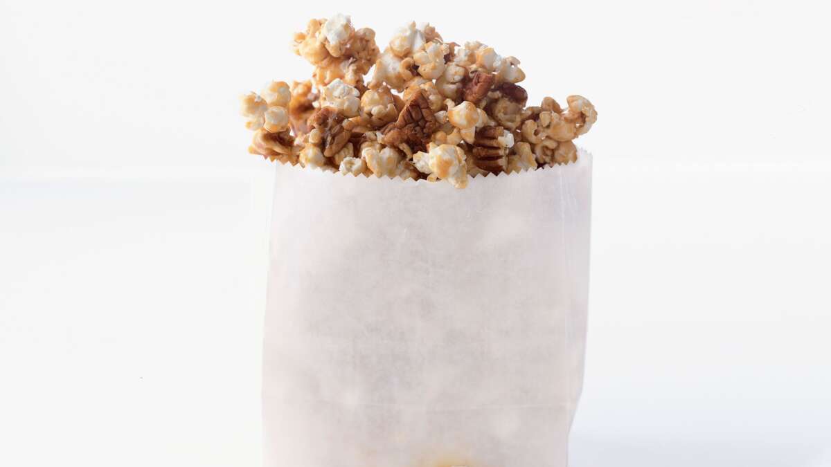 How To Make Buttered Popcorn In A Paper Bag
