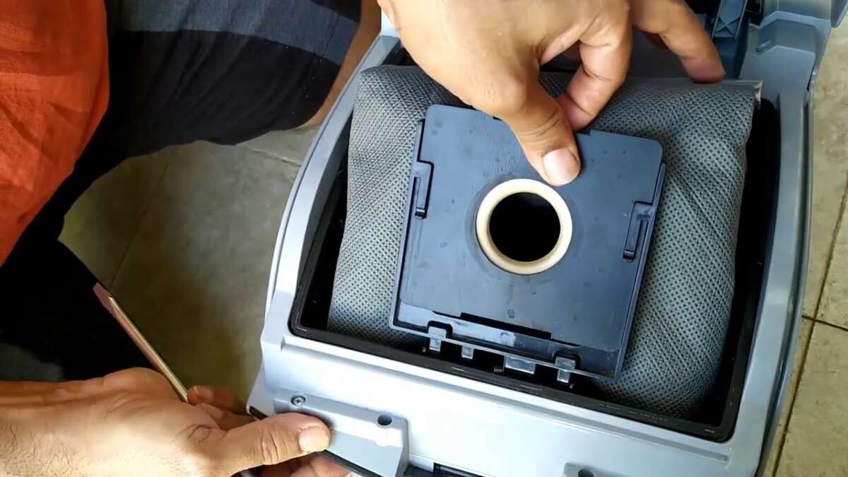 How To Open Vacuum Cleaner: Easy Step-By-Step Guide