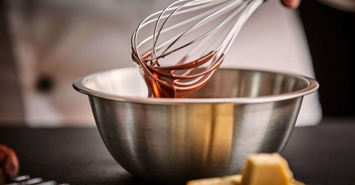 What Material Is Best For Mixing Bowls